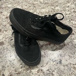 Vans old skool women’s 9.5 men’s 8